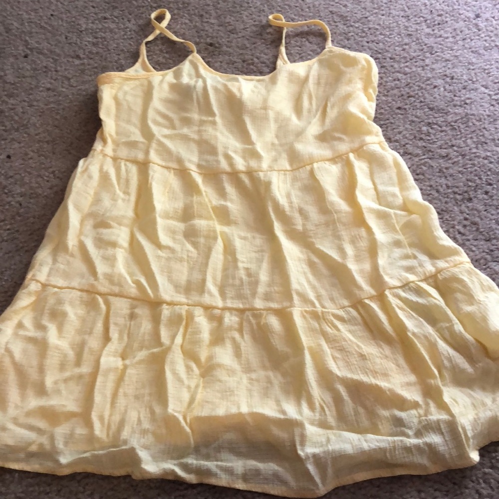 New poofy yellow dress